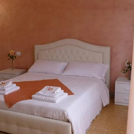 Ferienwohnung Casagiorgio A Due Passi Dal Centro Storico Florenz Exterior foto